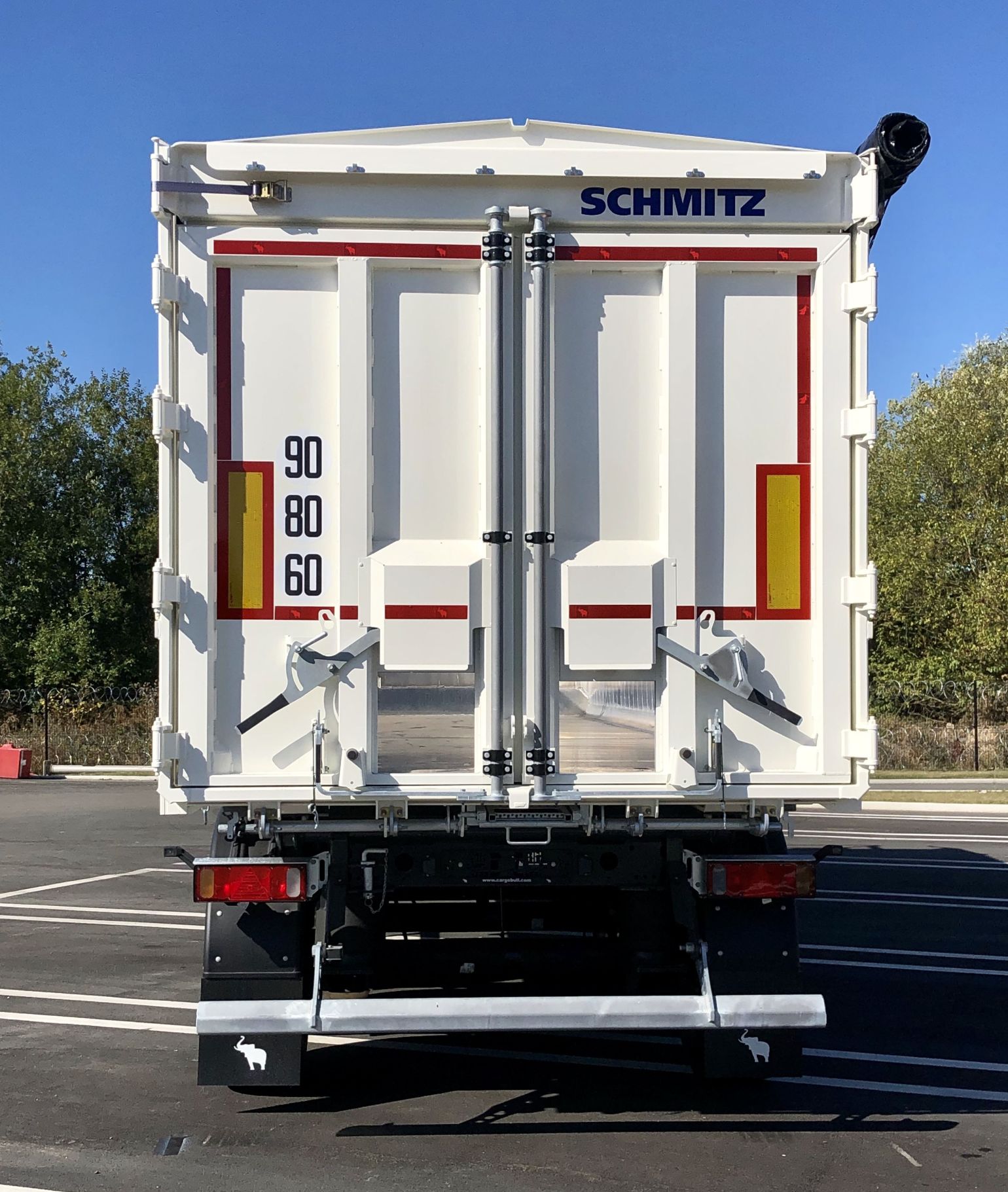 Service de location et de vente de semi-remorques Loca Matériel